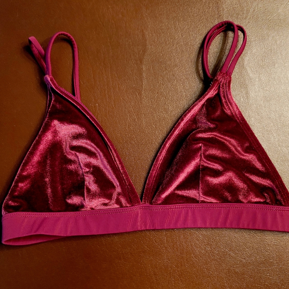 Bikini top.